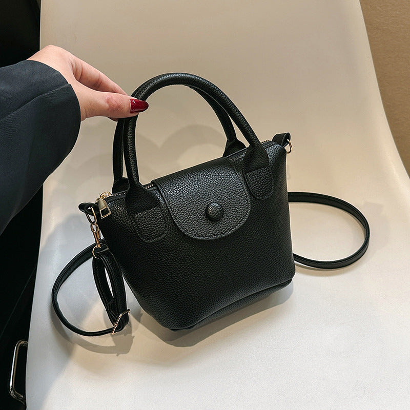 Women's Retro Large Capacity Fashion Simple Leisure Shoulder Bags