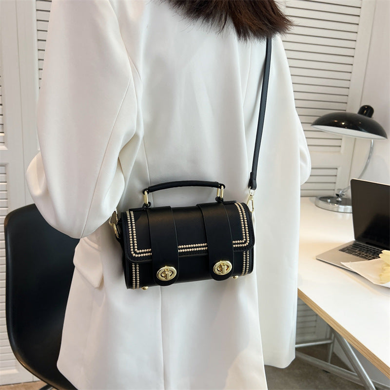 Women's Popular Texture Western Style Contrast Color Shoulder Bags