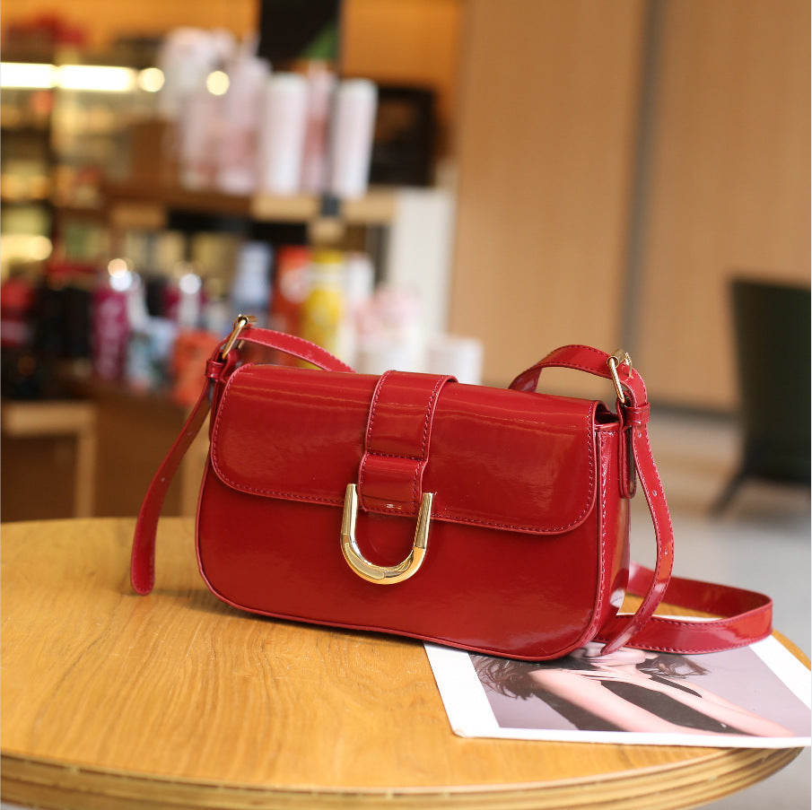 High-grade Vachette Clasp Underarm Fashion Minority Armpit Bags
