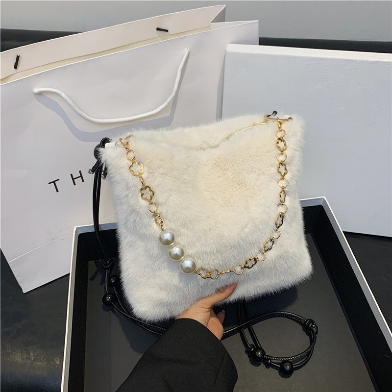 Women's Super Hot Plush Versatile Chain Underarm Shoulder Bags