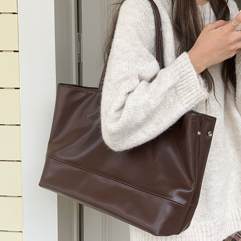 Women's Simple Korean Style Soft Leather Textured Large Capacity Commuter Shoulder Bags