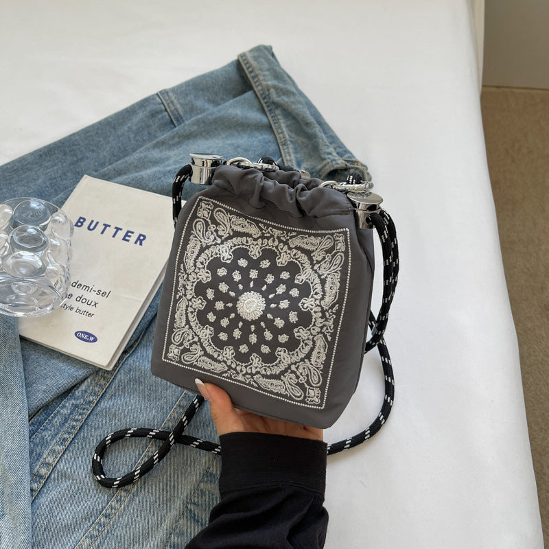 Women's Simple Embroidered Cloth Paisley Mobile Shoulder Bags
