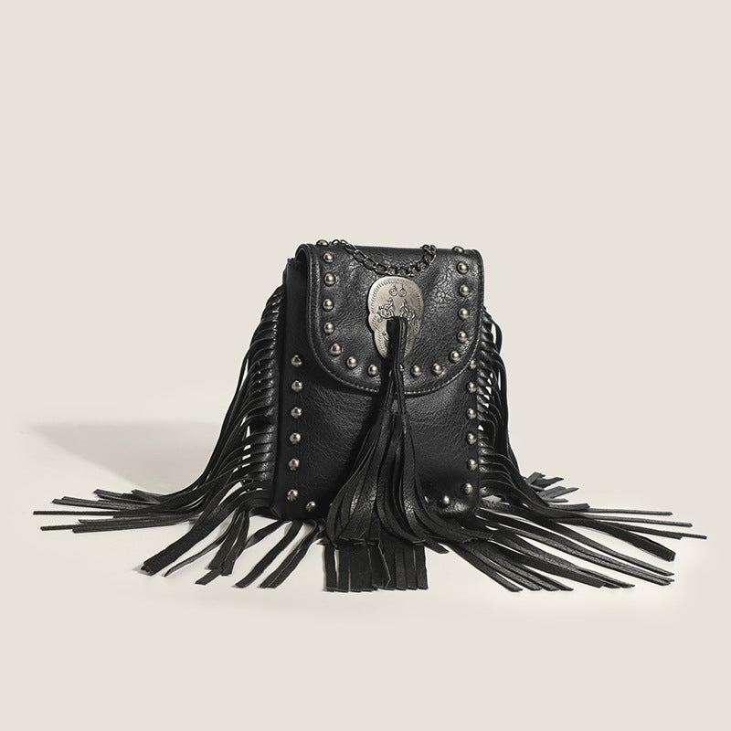 Women's Tassel Retro Rivets Personalized Mobile Chain Shoulder Bags