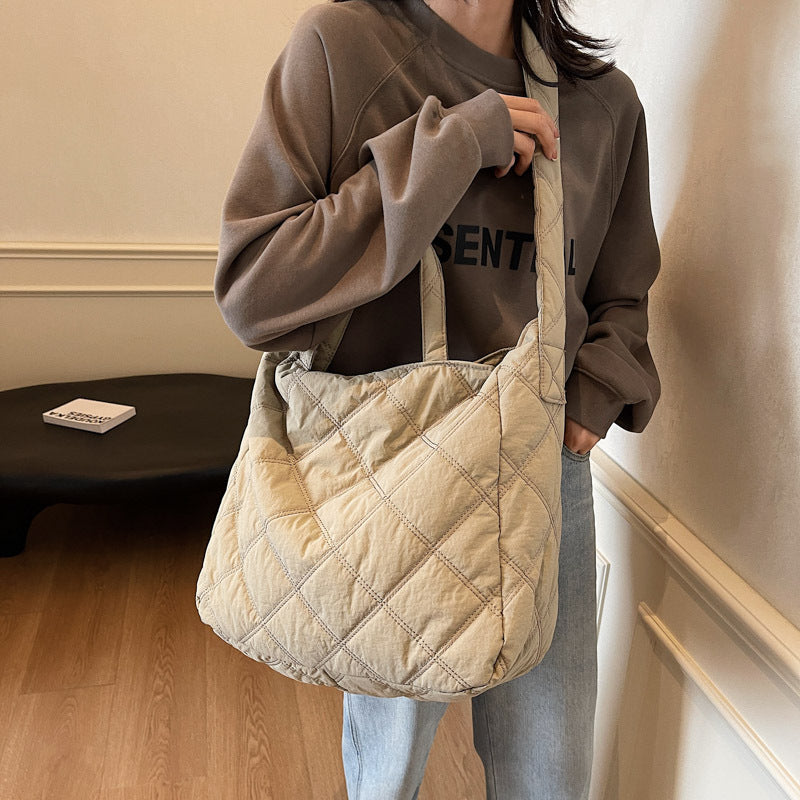 Women's Fashion Cloud Pleated Large Personalized Minority Crossbody Bags