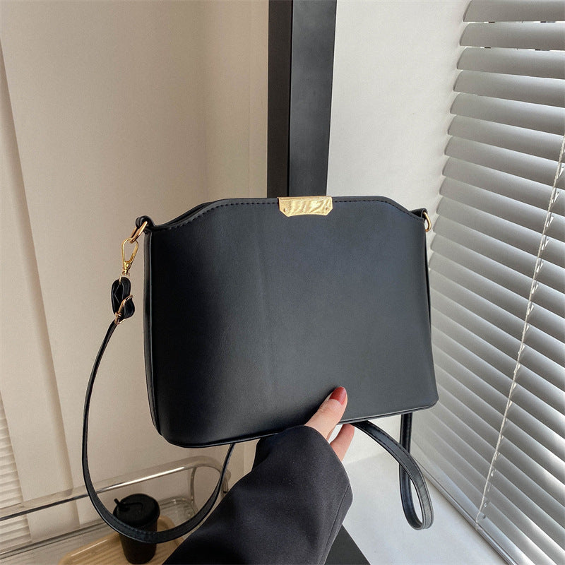 Women's Retro Simple Fashion Large Capacity Shell Crossbody Bags