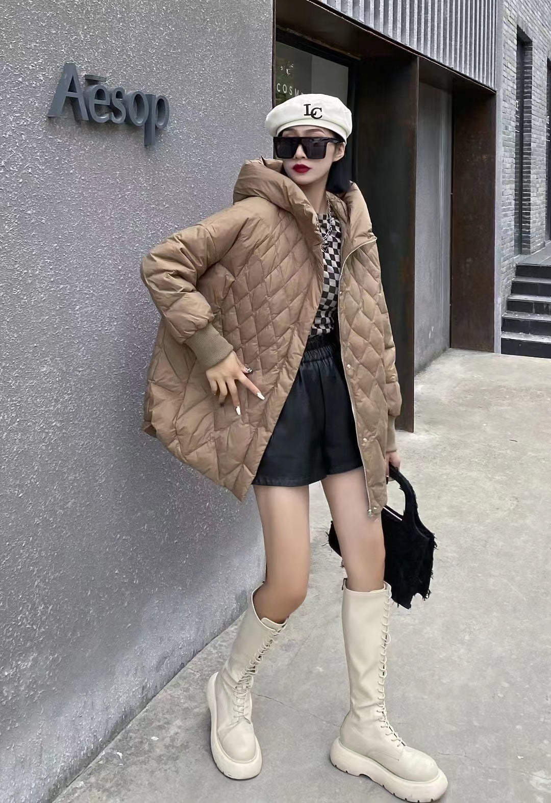 Women's Artistic Rhombus Hooded Light White Duck Down Jackets