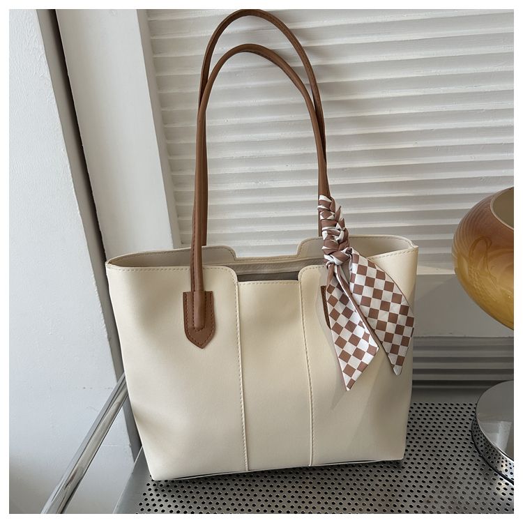 Women's Simple Commute Large Capacity Korean Style Fashion Tote Bags