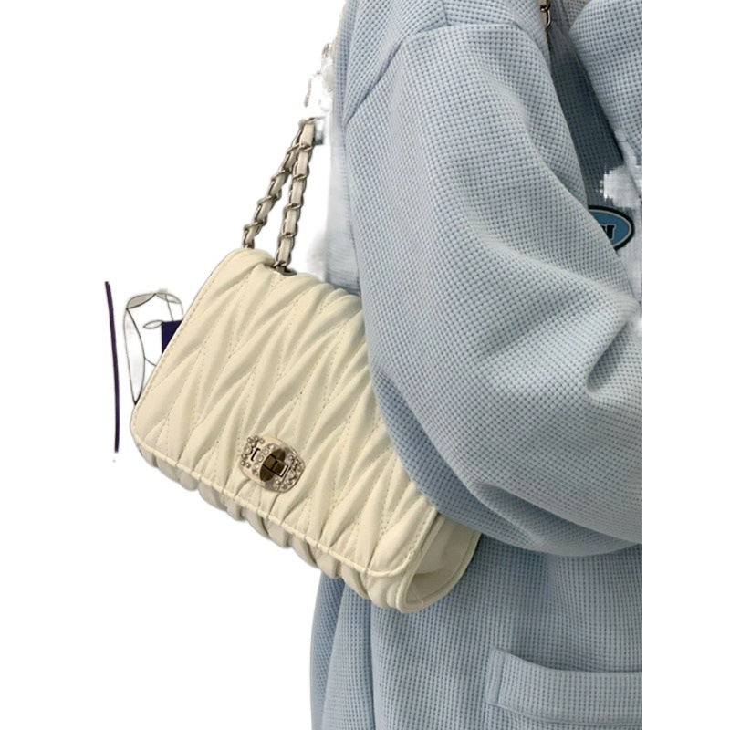 Women's Creative Pleated Fashion Design Chain Handbags