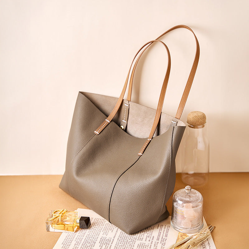 Women's Layer Cowhide Handmade Commuter Large Capacity Shoulder Bags