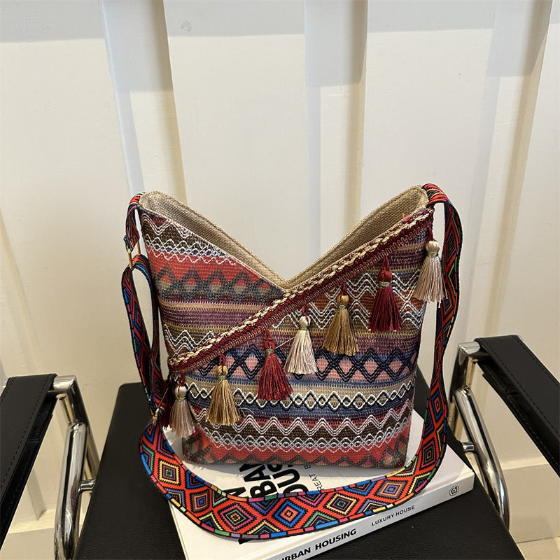 Women's Simple Artistic National Style Tassel Large Crossbody Bags