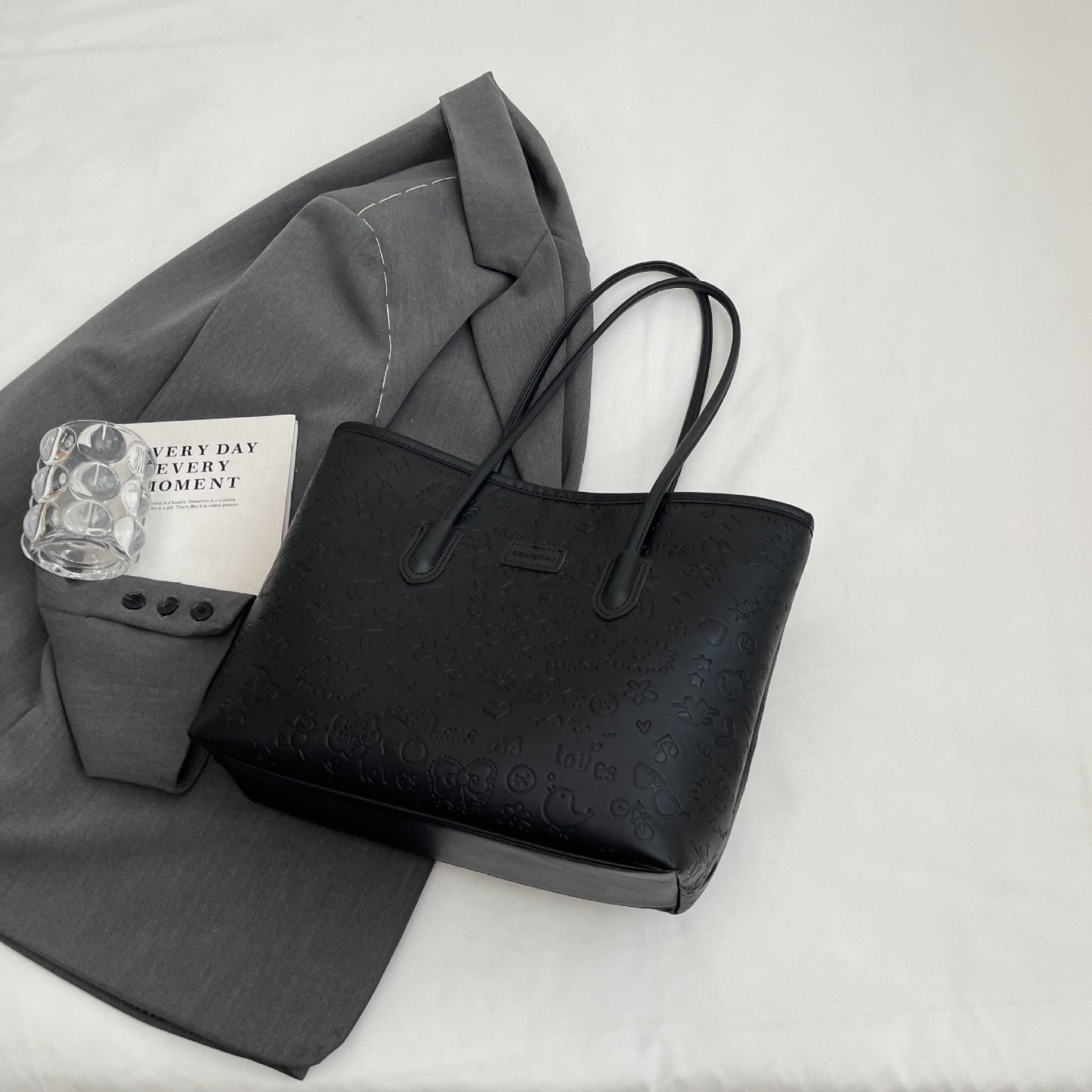 Women's Popular Large Capacity Hand Commuter Tote Bags