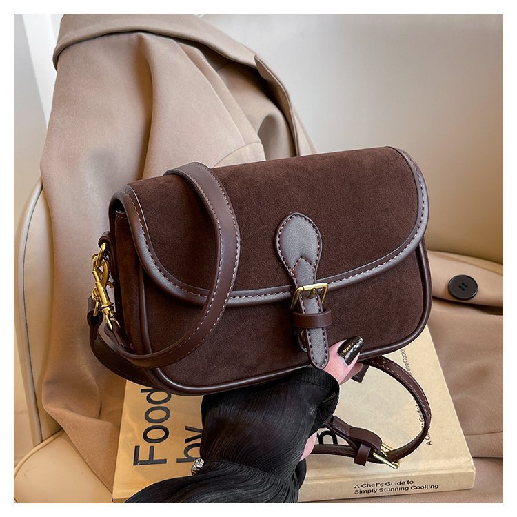 Women's High-grade Retro One Saddle Temperament Wild Tofu Crossbody Bags