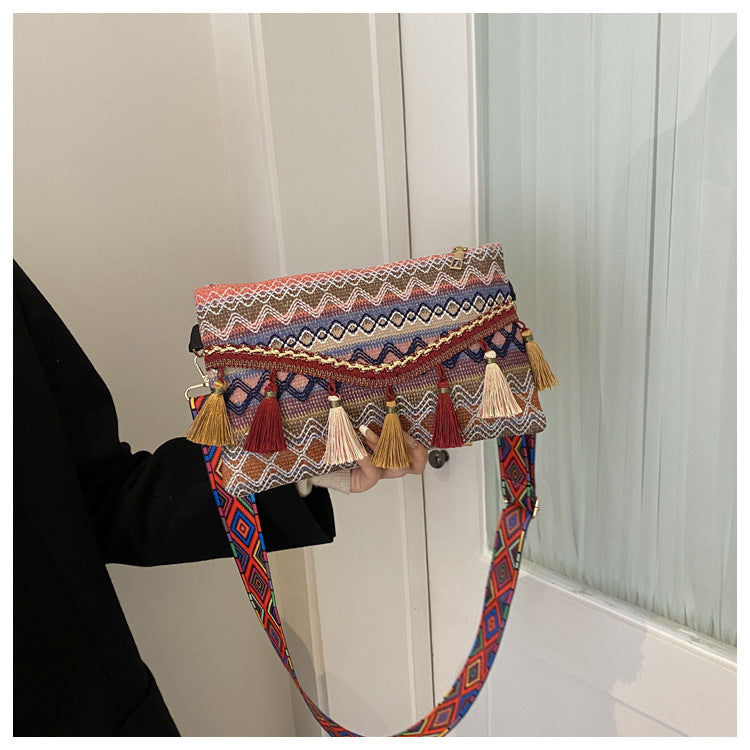 Spring Artistic Ethnic Style Fashion Tassel Bags