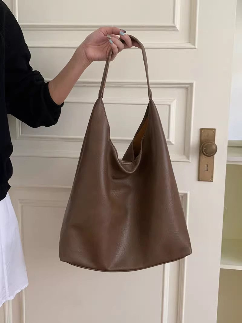Retro Style Commuter Large Capacity Female Shoulder Bags