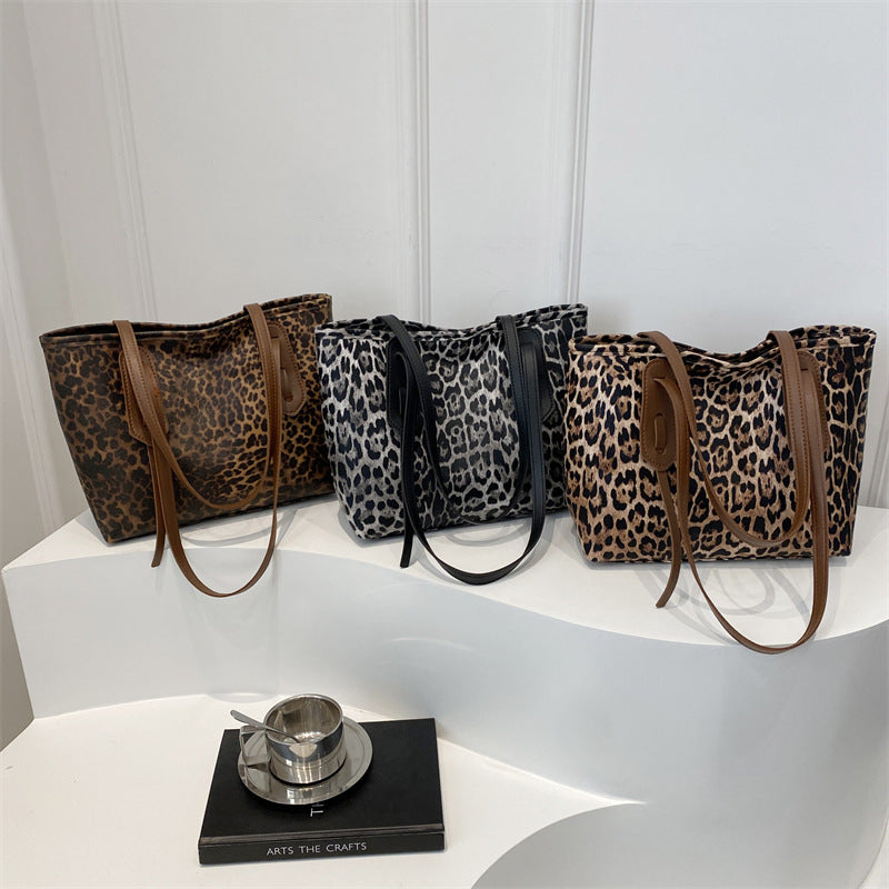 Women's Large Capacity Simple Leopard Print Winter Tote Bags
