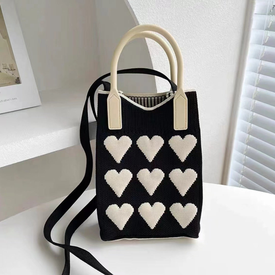 Fashionable Knitted Mobile Lightweight High-grade Love Phone Bags