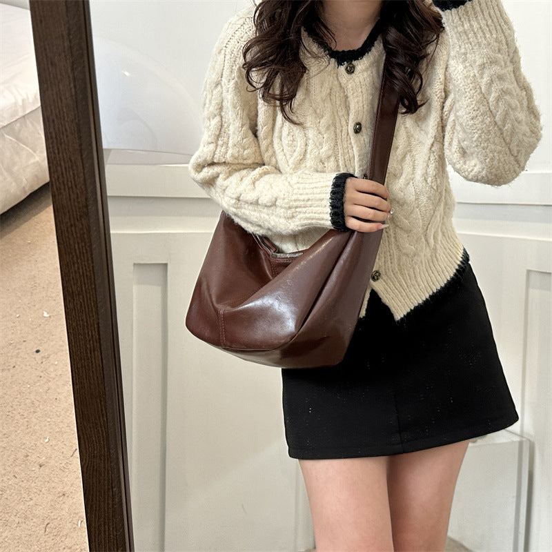Women's Retro Commuter Fashion Korean Style Simple Shoulder Bags