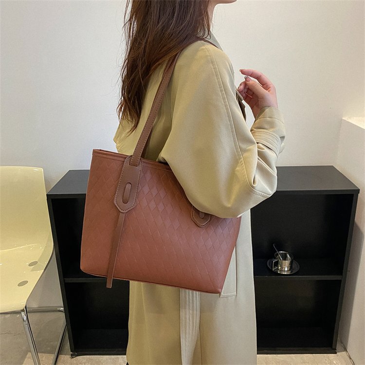 Women's Early Autumn Commuter Large Capacity Fashion Retro Crossbody Bags