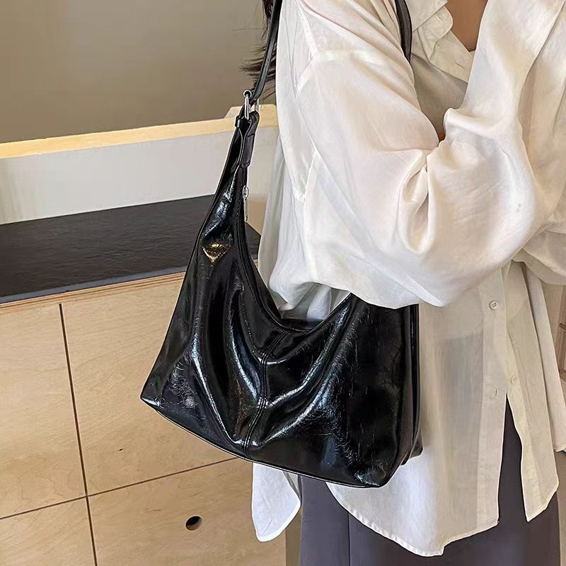 Women's Soft Leather Large Capacity Fashion Commuter Crossbody Bags
