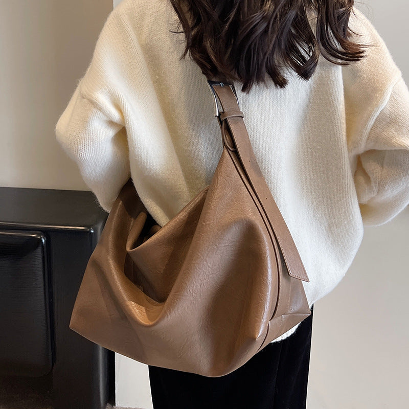 Women's Large Capacity Retro Simple Texture Commuter Shoulder Bags