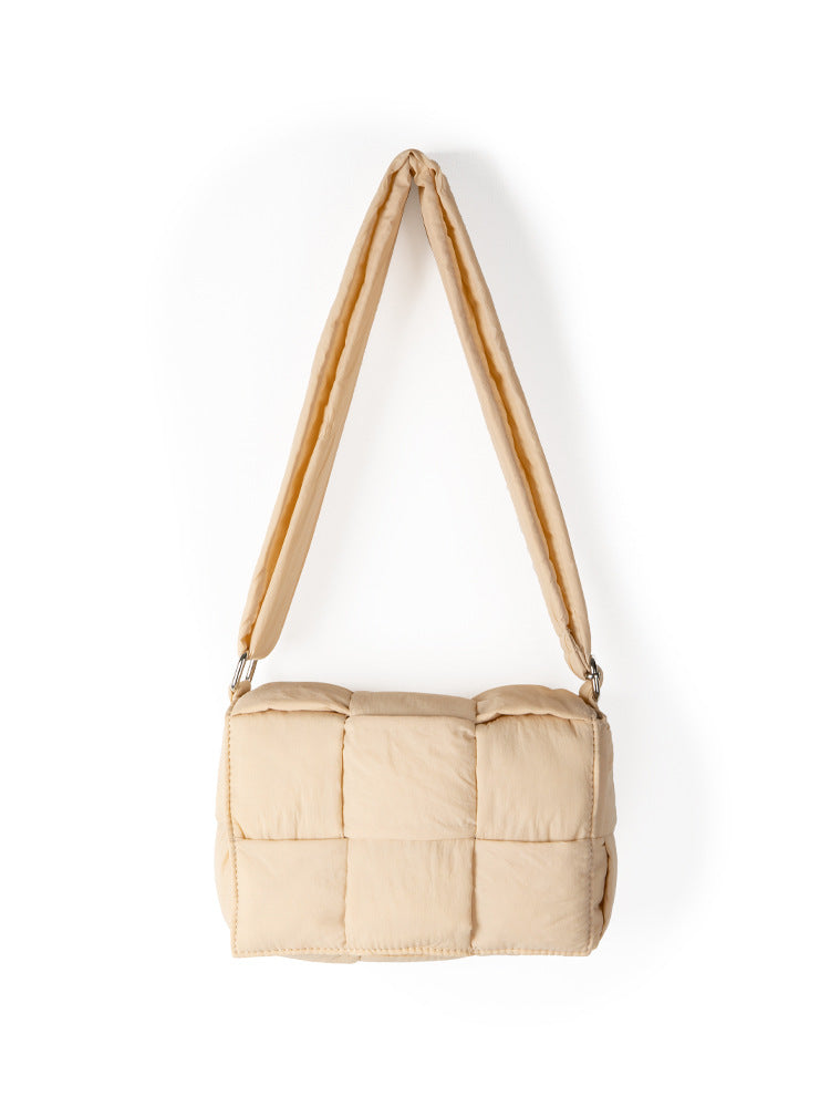 Fresh Literary Female Niche High-grade Woven Crossbody Bags