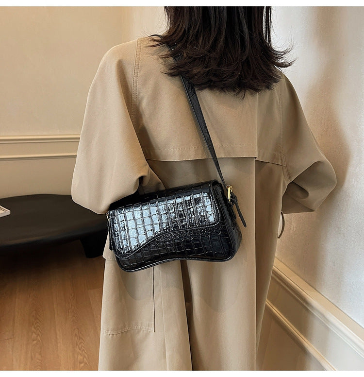 Women's Flip Magnetic Snap Commuting Fashion Simple Underarm Shoulder Bags