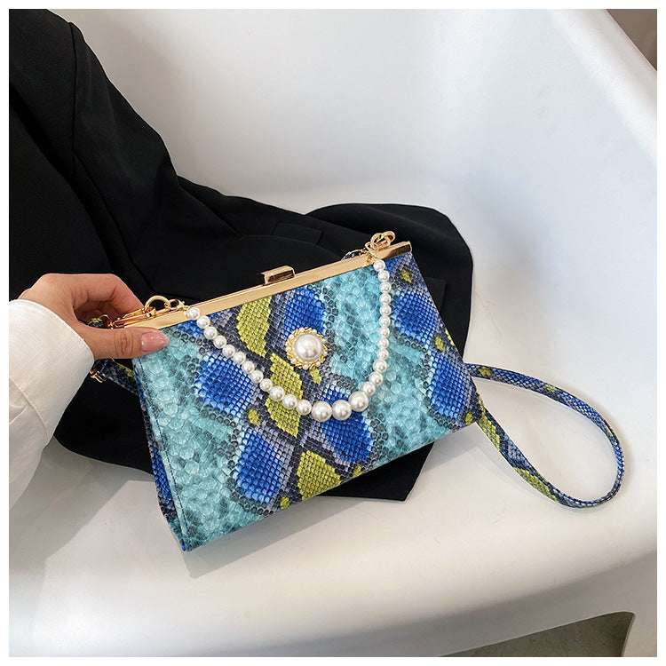 Women's Retro Fashion Snakeskin Pattern Pearl Commute Bags