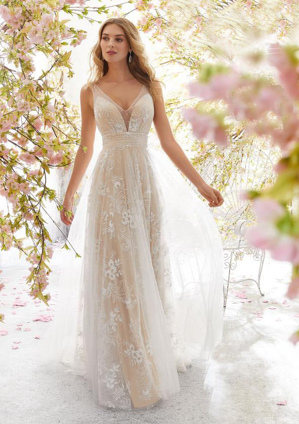 Unique Dress Sexy Fashion Sleeveless Lace Wedding Dresses