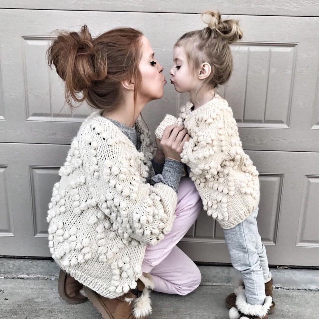 Women's Retro Style Hand-woven Ball Lovely Sweet Sweaters