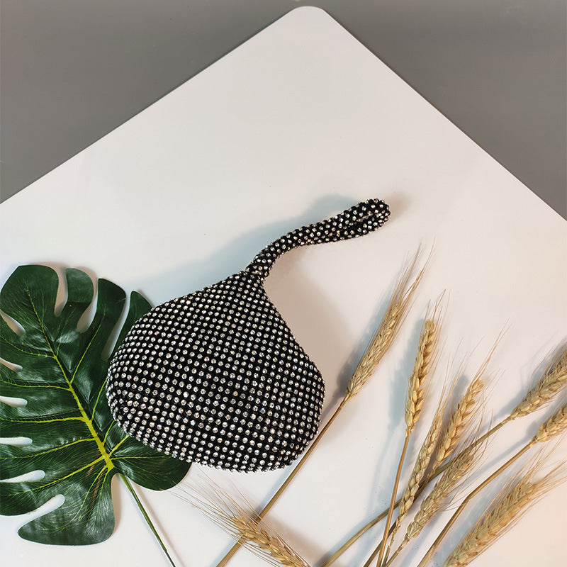 Women's Mine Triangle Round Hand Dinner Pouch Handbags