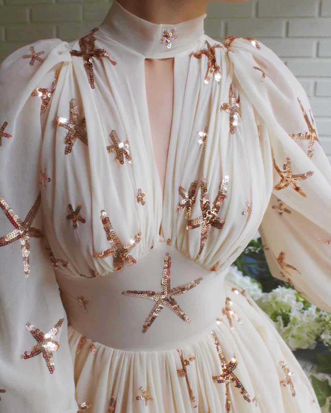 Turtleneck Sequined Slit Lantern Sleeve Formal Dresses