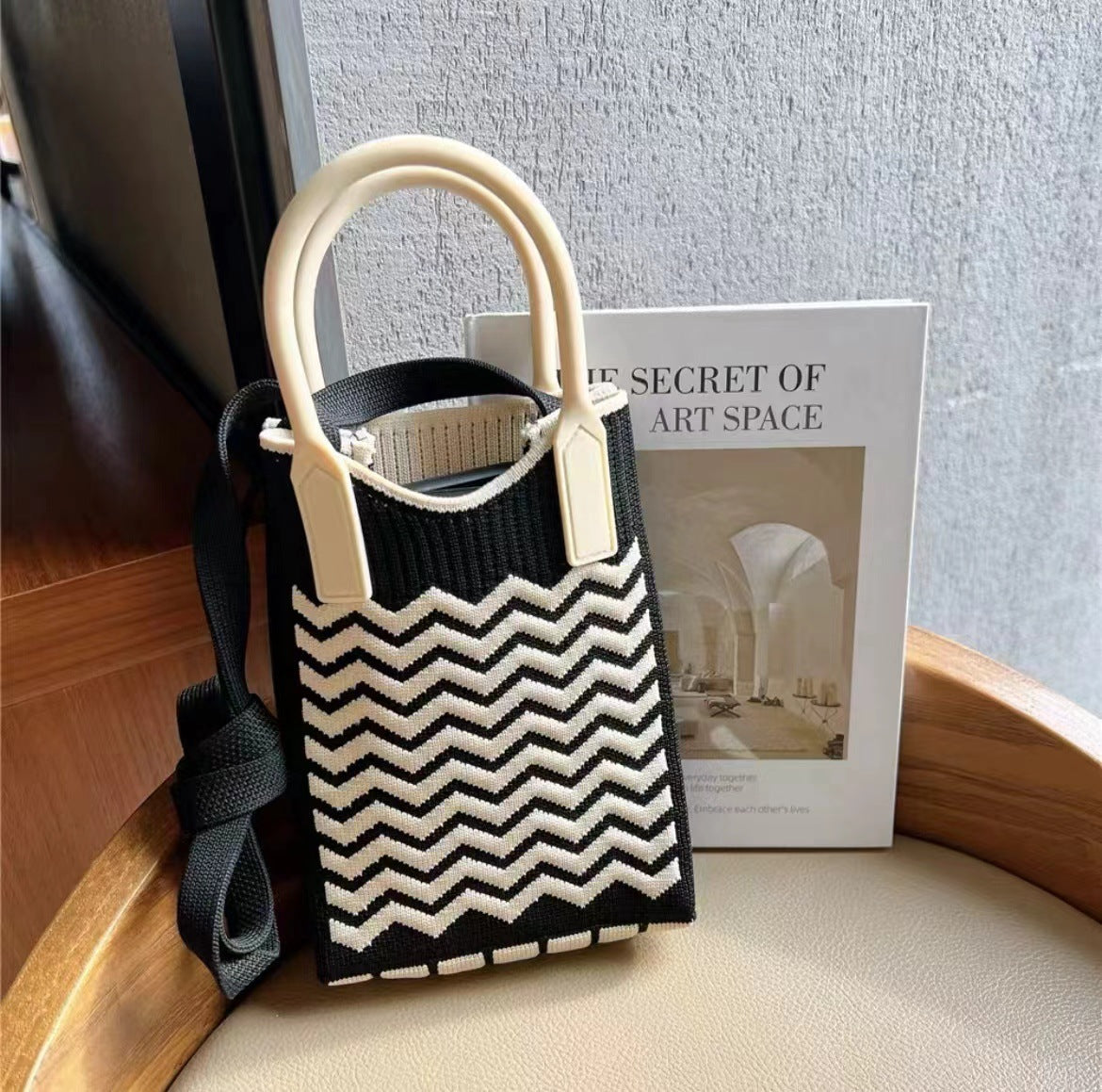 Fashionable Knitted Mobile Lightweight High-grade Love Phone Bags