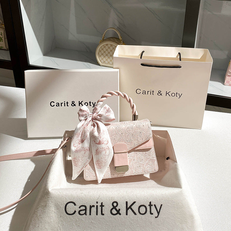 New Pink Embossed High Sense Iti Small Square Bags