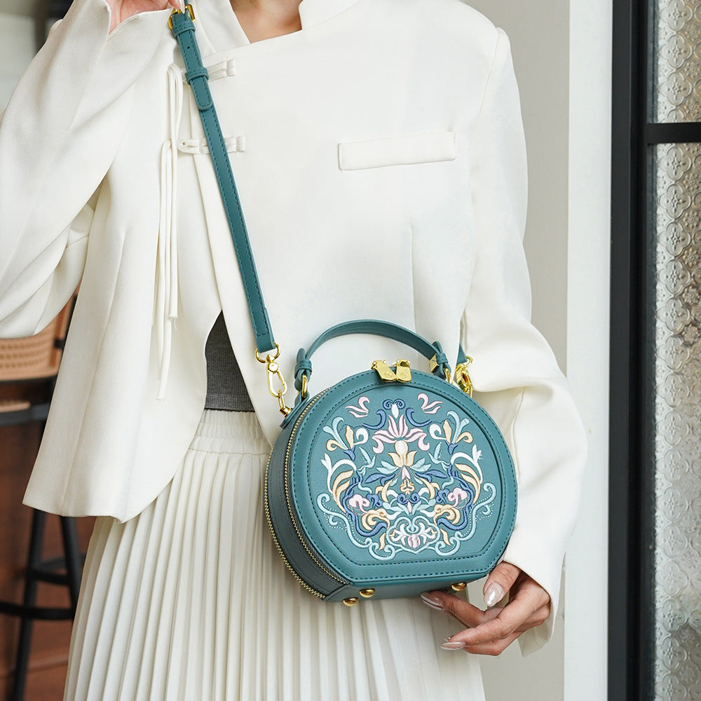 Niche Embroidered Trendy Artistic National Style Handbags