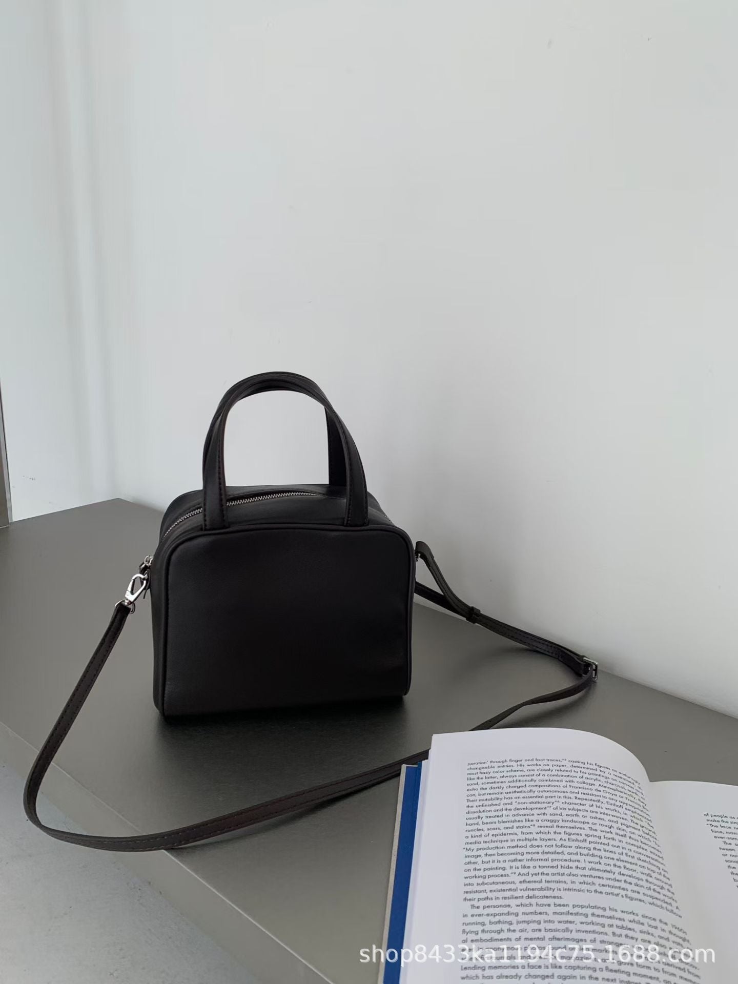 Women's High-grade Fashion Exquisite Carrying Genuine Leather Small Square Bags