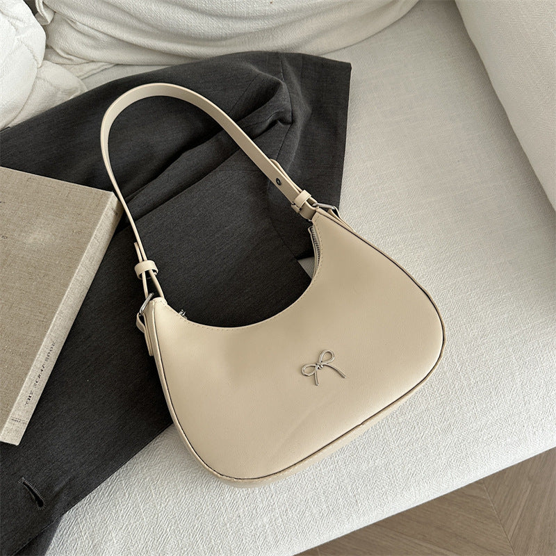 Women's High-grade Underarm Autumn Fashion Design Baguette Bags
