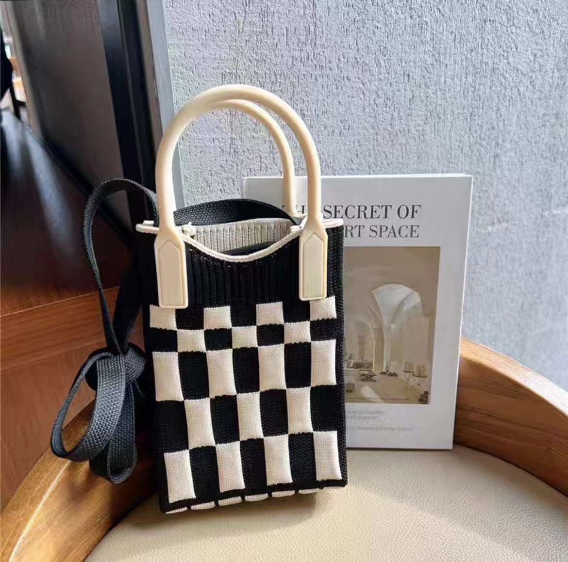Fashionable Knitted Mobile Lightweight High-grade Love Phone Bags