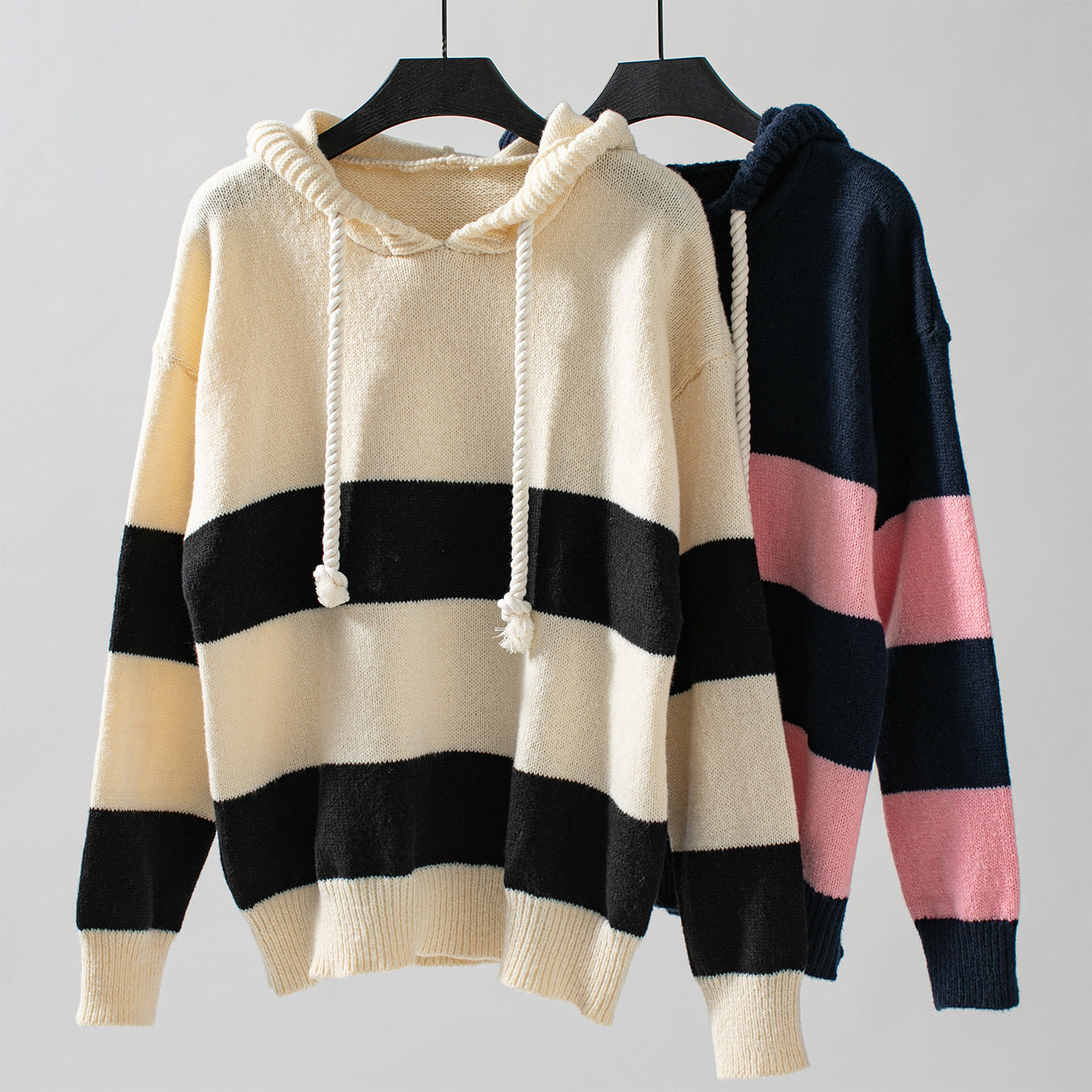 Women's Loose Contrast Color Striped Hooded Pullover Knitwear