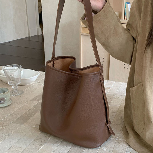 Women's Retro Large Capacity Commuter Trendy Korean Crossbody Bags