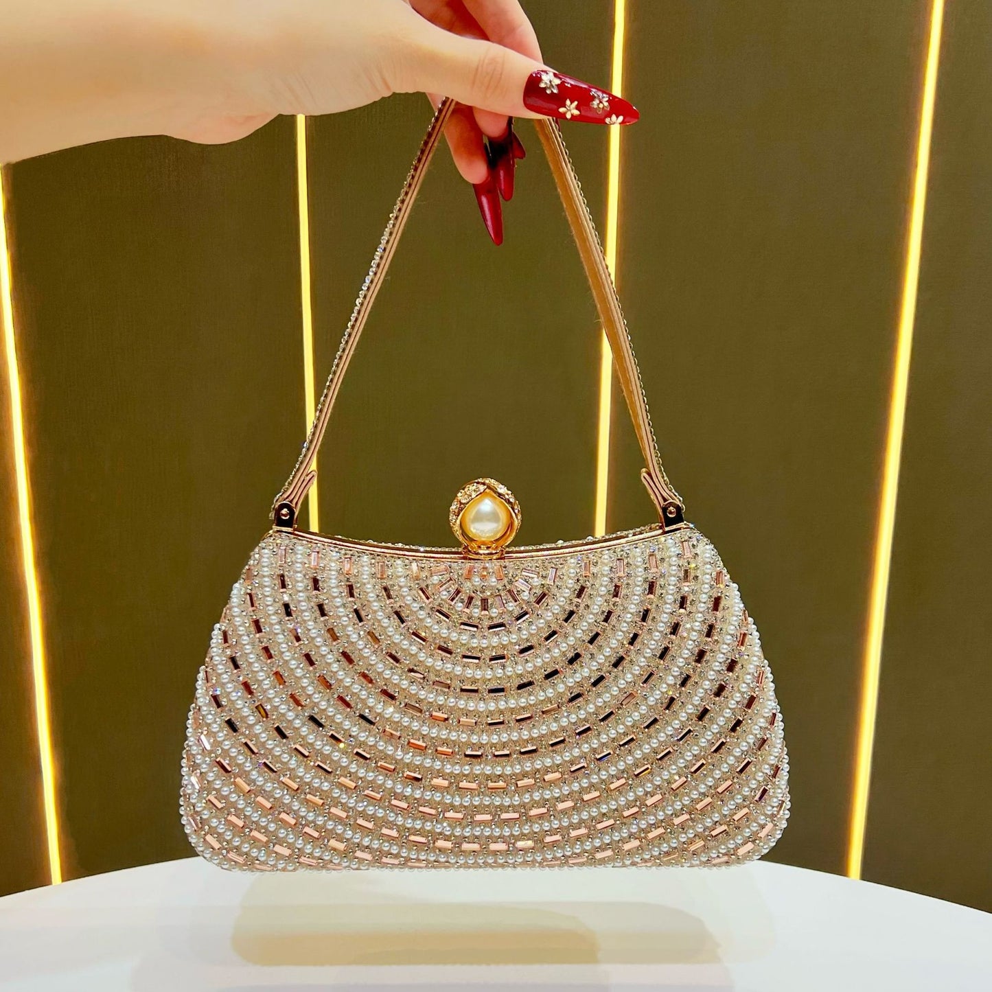 Women's Retro Beautiful Pearl Full Diamond Fashion Evening Bags