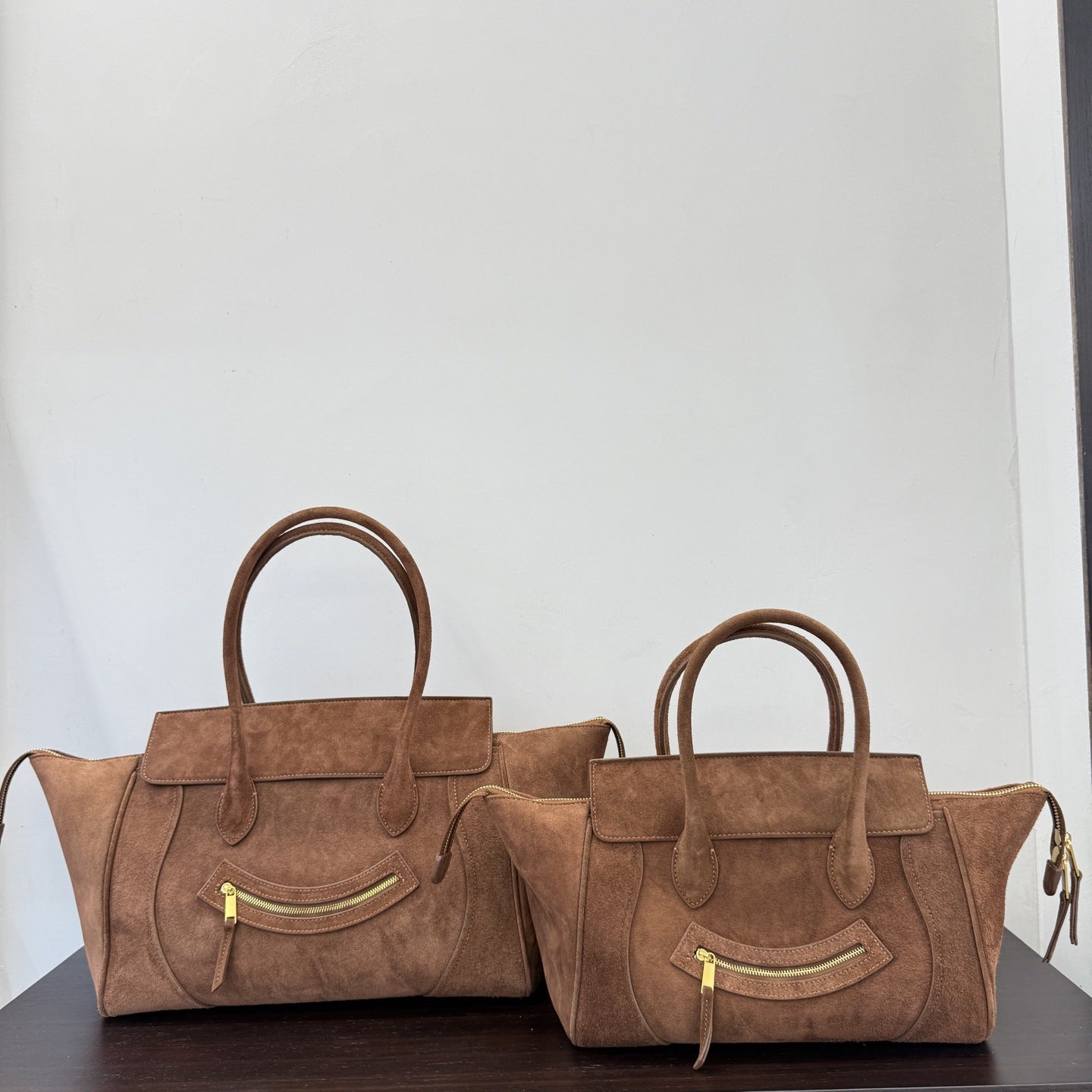 Women's Cowhide Smiling Face Large Capacity Commuter Portable Handbags