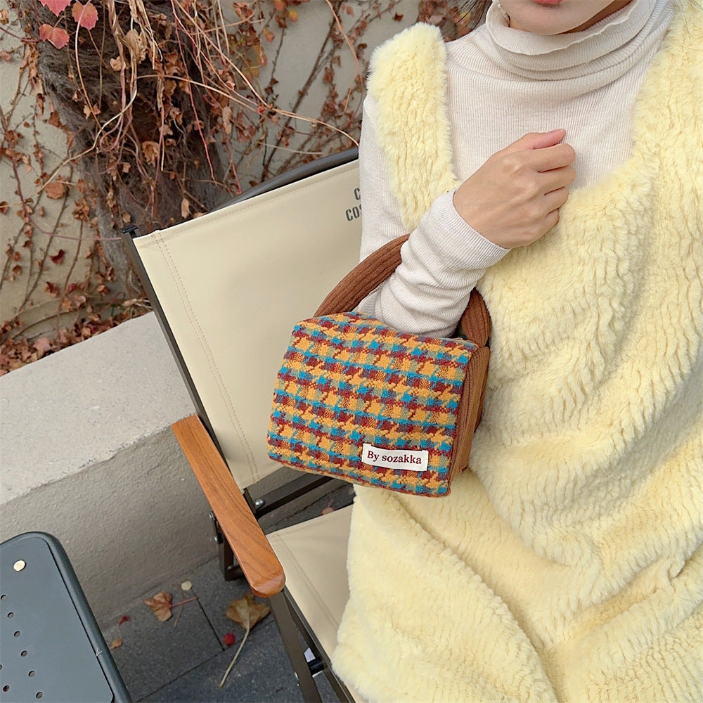 Stylish Woolen Hand Organizing Portable Shopping Handbags