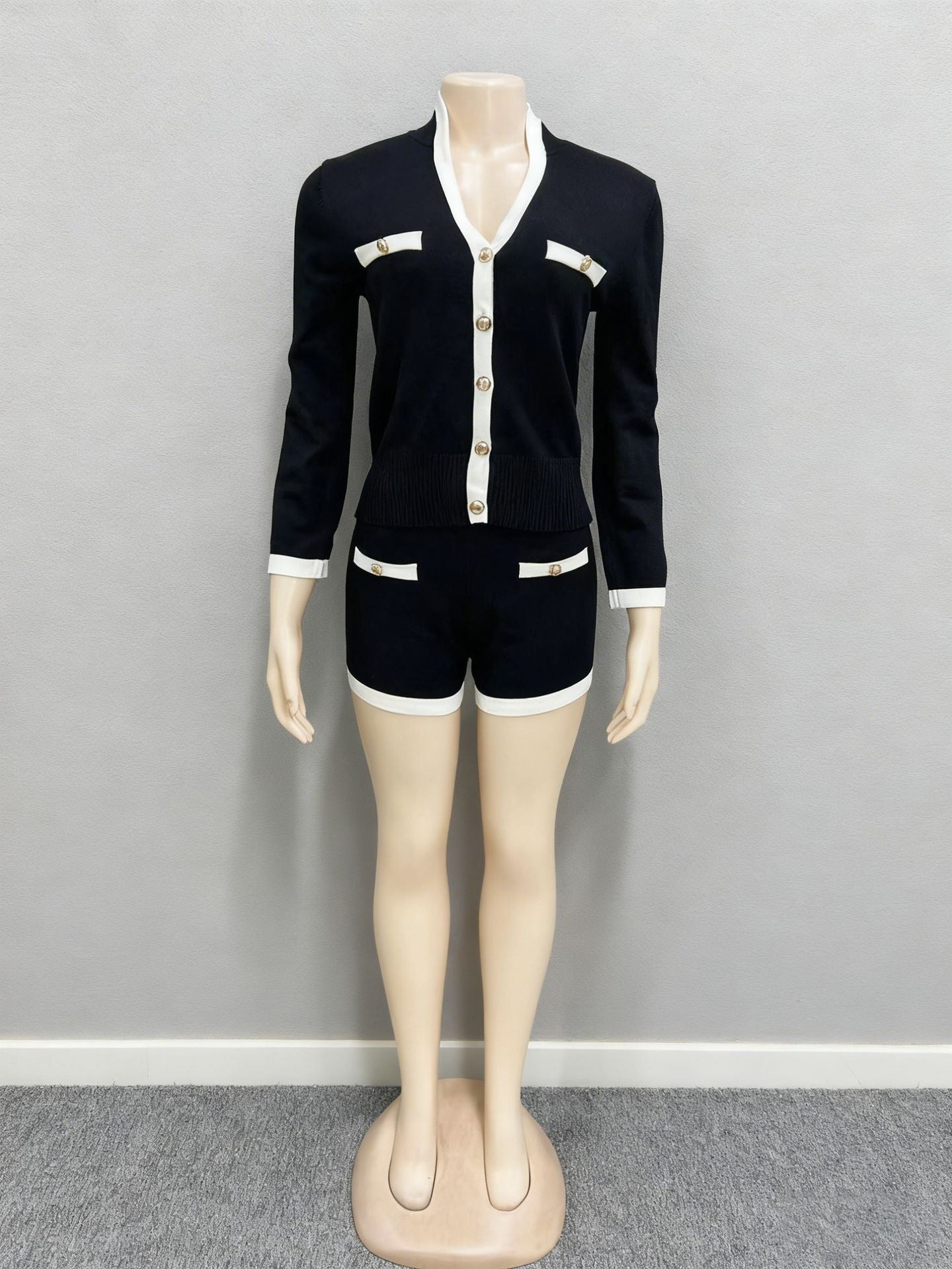 Women's Color Single-breasted Long Sleeve Thread Two-piece Set Shorts
