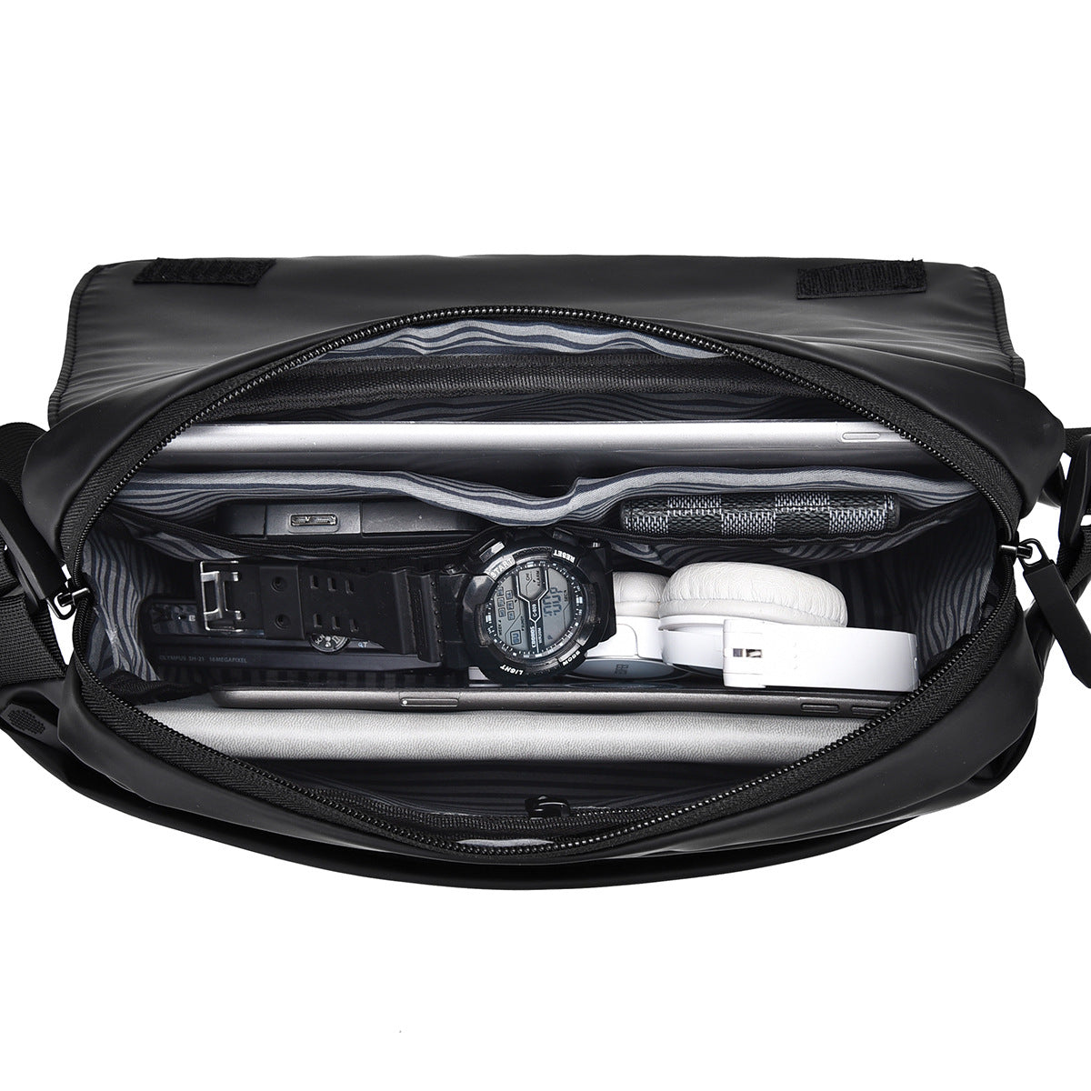 Men's Fashion Winter Precaution Splash Water Multifunctional Men's Chest Bags