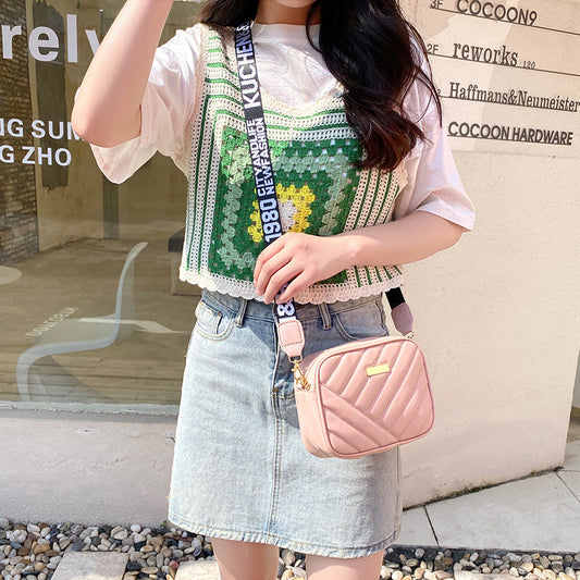 Women's Attractive Creative Durable Rolling Embroidered Crossbody Bags
