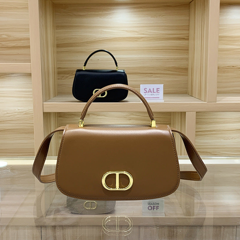 Fashion Oil Wax Leather Saddle Personality Lock