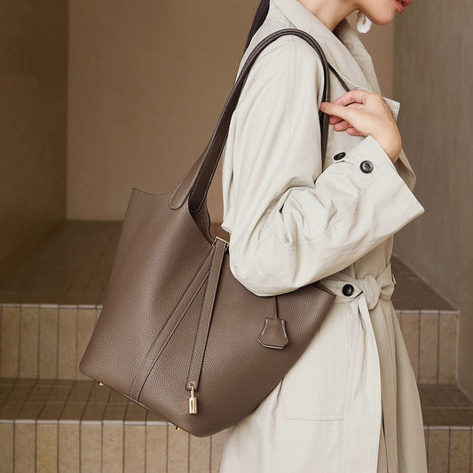 Versatile Layer Cowhide Capacity Portable Tops Bucket Bags