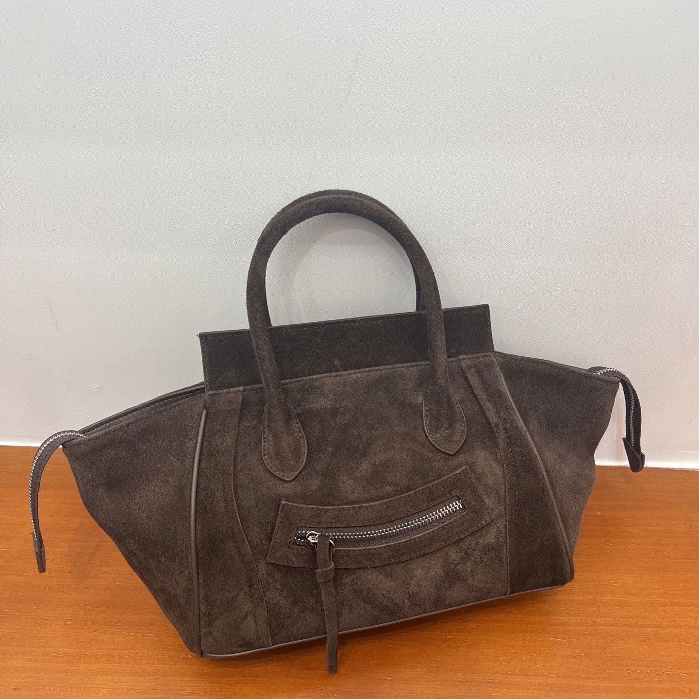 Smiling Face Commuter Large Capacity Retro Handbags