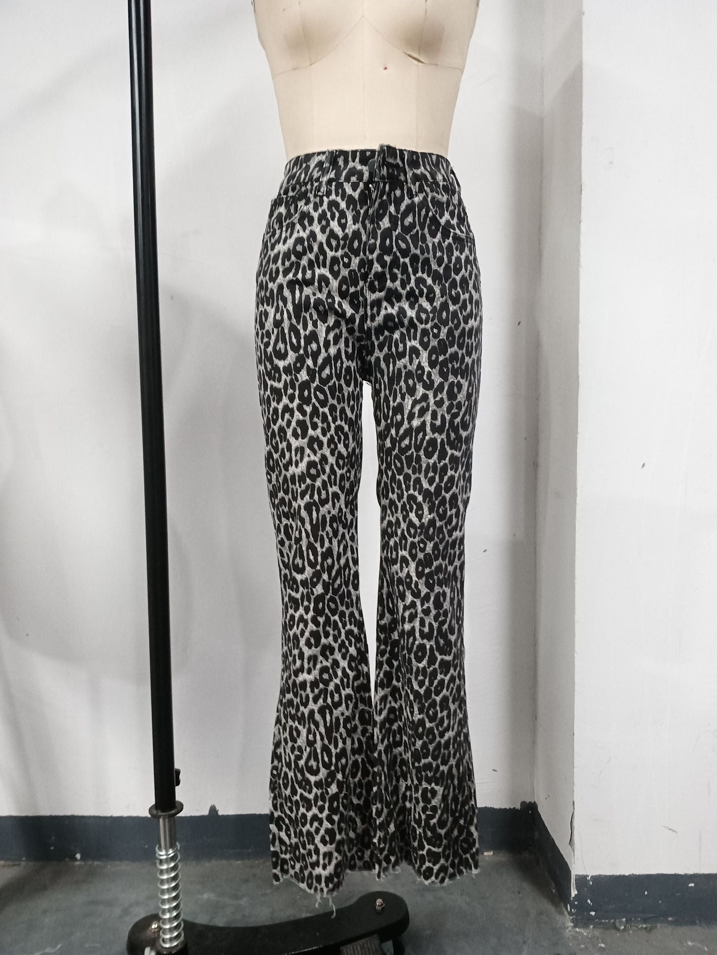 Denim Figure Flattering Vintage Distressed High Pants