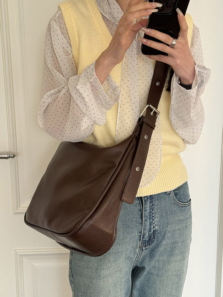 Women's Large Capacity Fashionable Retro Fashion Wide Crossbody Bags